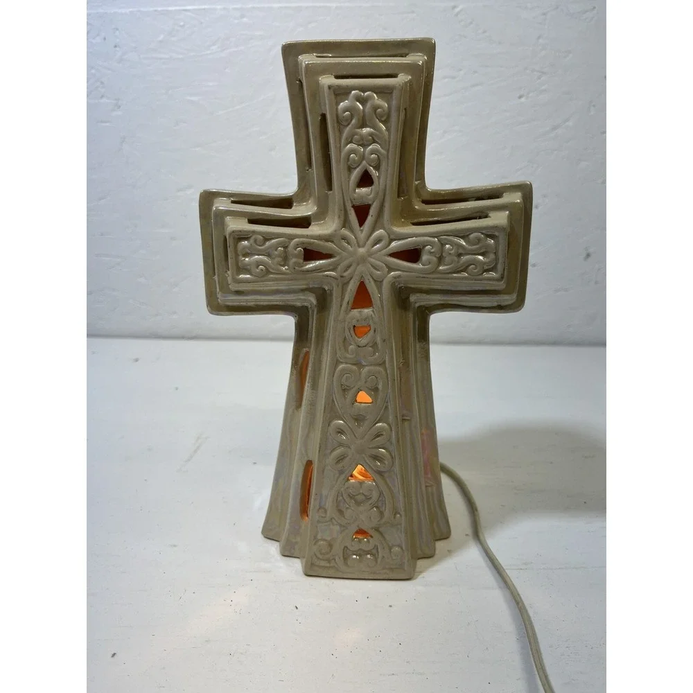 Unbranded~Ceramic Celtic Cross Lamp Nightlight Iridescent Religious Crucifix‎